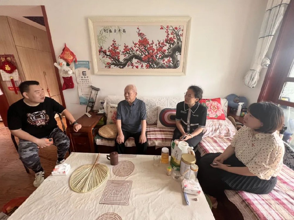 1688090304617509.jpg 640.jpg