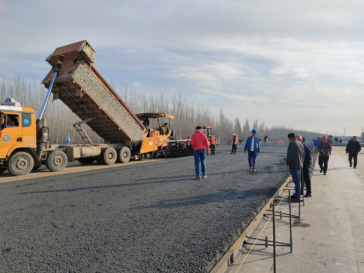 試驗(yàn)段.jpg 試驗(yàn)段.jpg